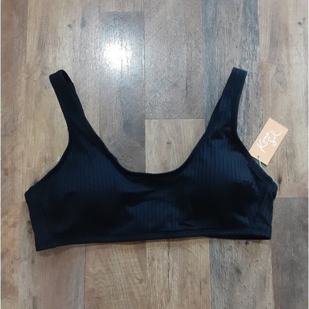 Kona sol NWT Bathing suit top Bra